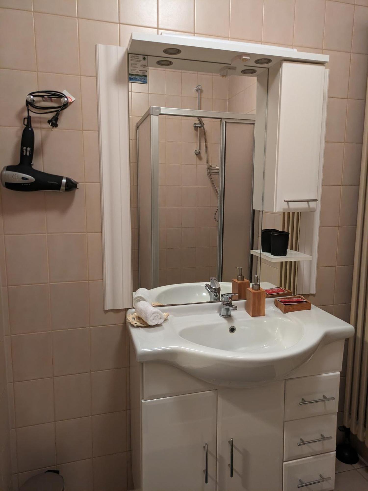 Hotel Ari Кайзерслаутерн Экстерьер фото