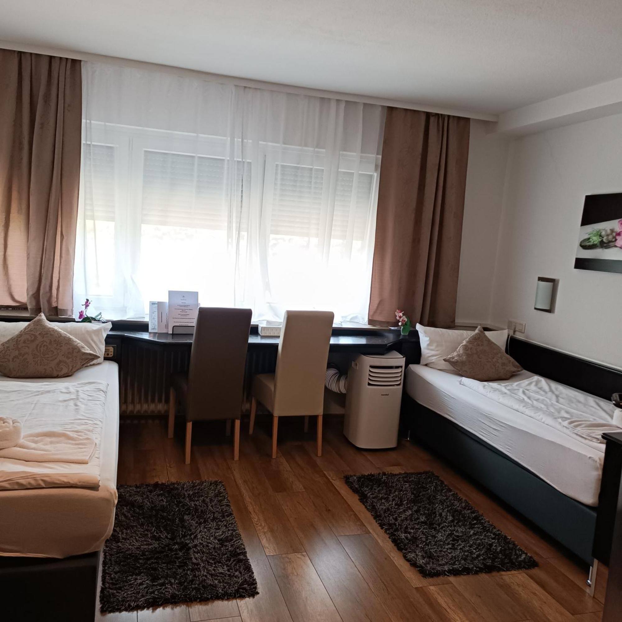 Hotel Ari Кайзерслаутерн Экстерьер фото